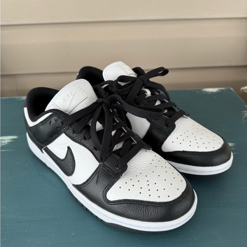 Nike Panda Dunks 7.5 pebbled leather Brand new NO box